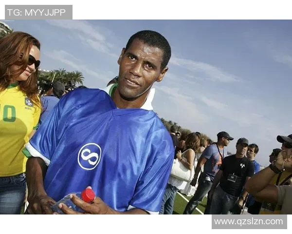 足球明星德贾明哈的传奇人生与辉煌成就揭秘