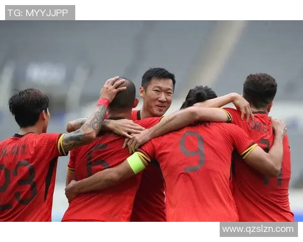 国足惨败泰国1比5引发热议球迷对未来充满担忧与期待